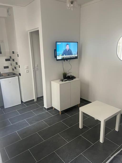 Studio Cosy Refait A Neuf Levallois ภายนอก รูปภาพ